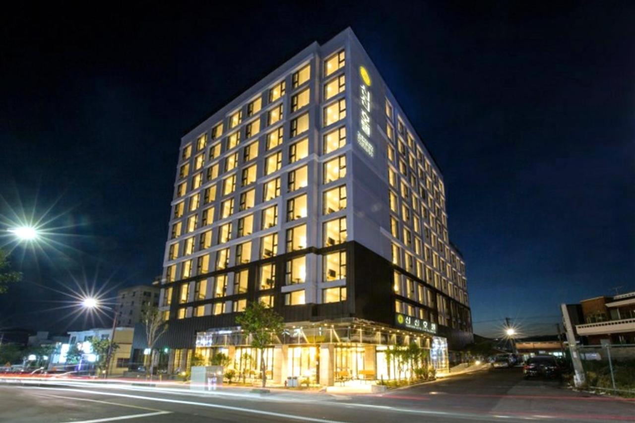 Shin Shin Hotel Cheonjiyeon Seogwipo Exterior foto
